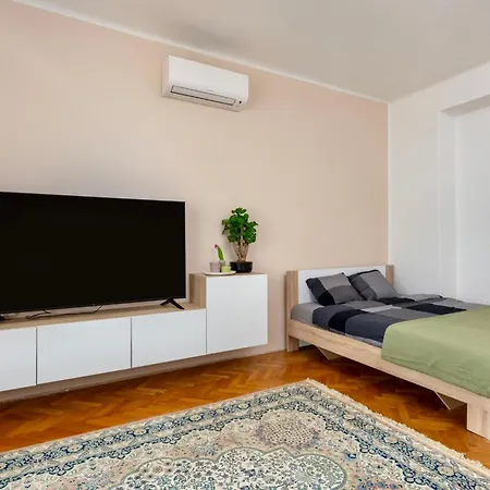 Budapest Family Apartment With Free Parking Exterior photo