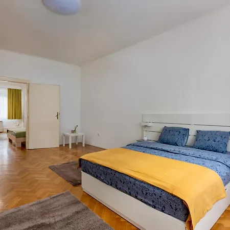 Budapest Family Apartment With Free Parking Exterior photo