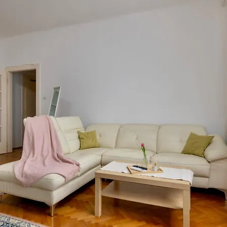 Budapest Family Apartment With Free Parking Exterior photo