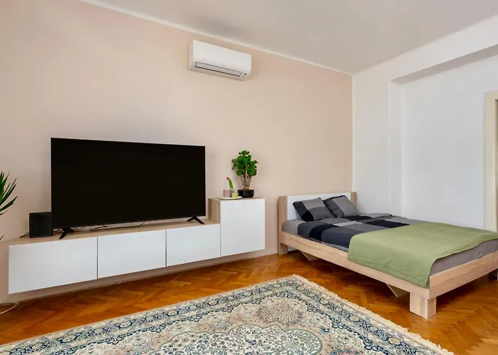 Budapest Family Apartment With Free Parking