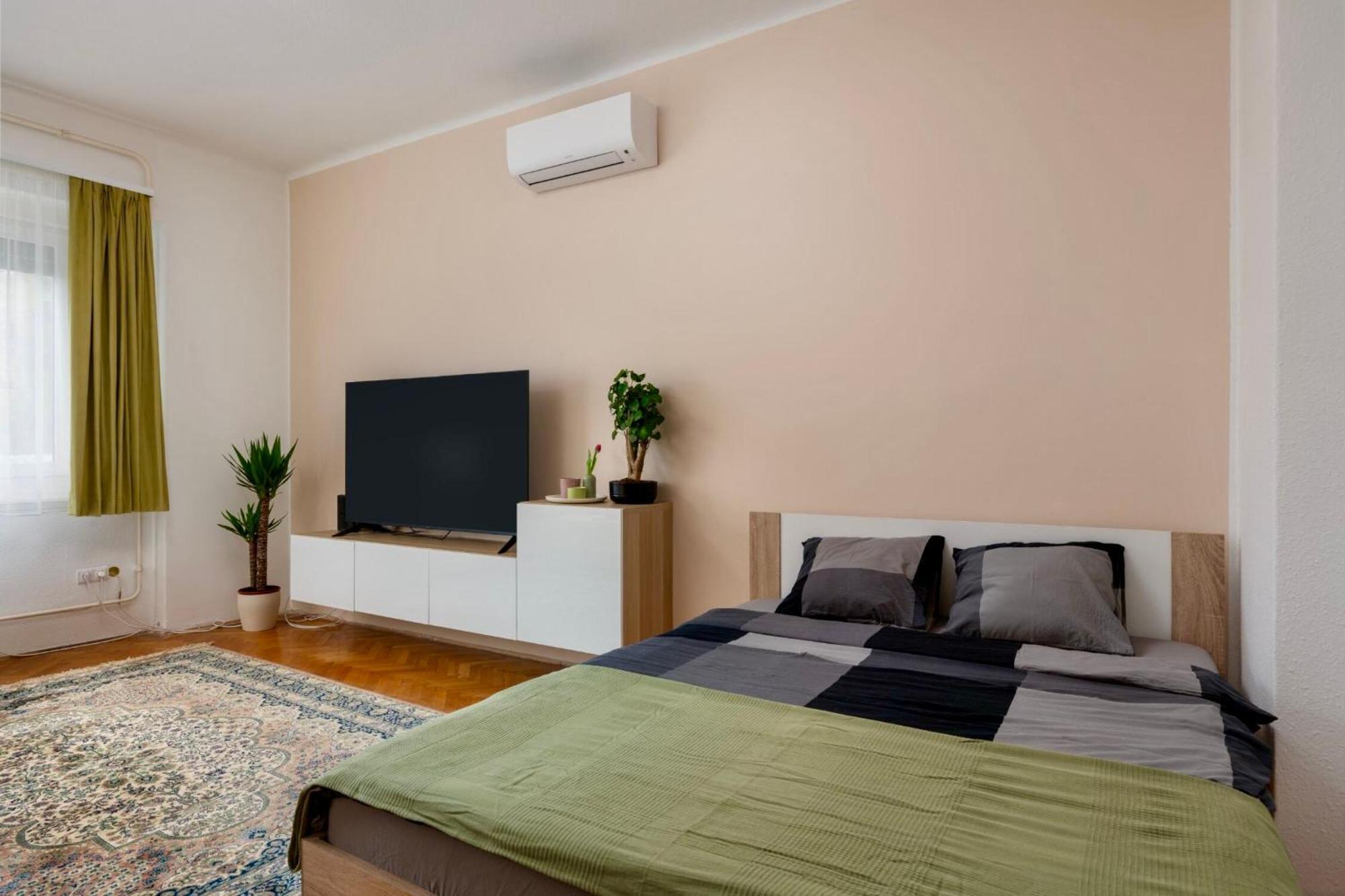 Family With Free Parking Appartement Budapest